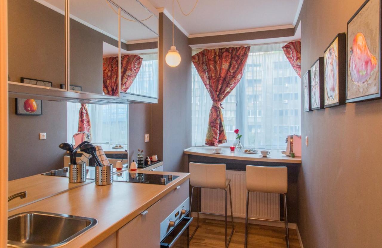 Spacious Downtown Apartment - Old Town Boekarest Buitenkant foto
