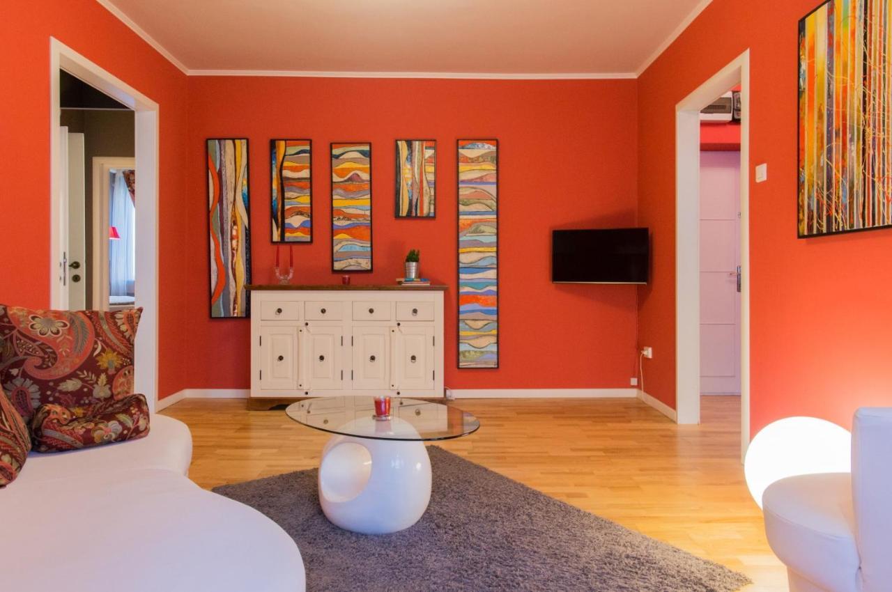 Spacious Downtown Apartment - Old Town Boekarest Buitenkant foto